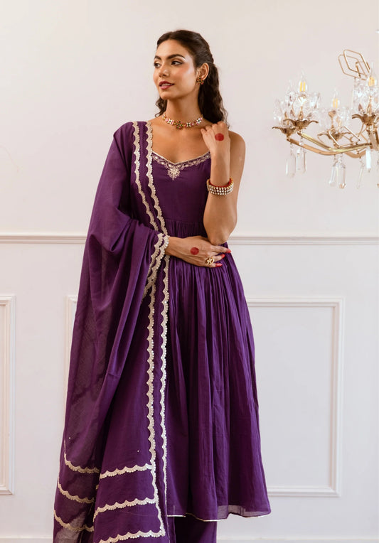 formal diwali dress for women What to Wear on Diwali? 16 Best Diwali Outfits for Women