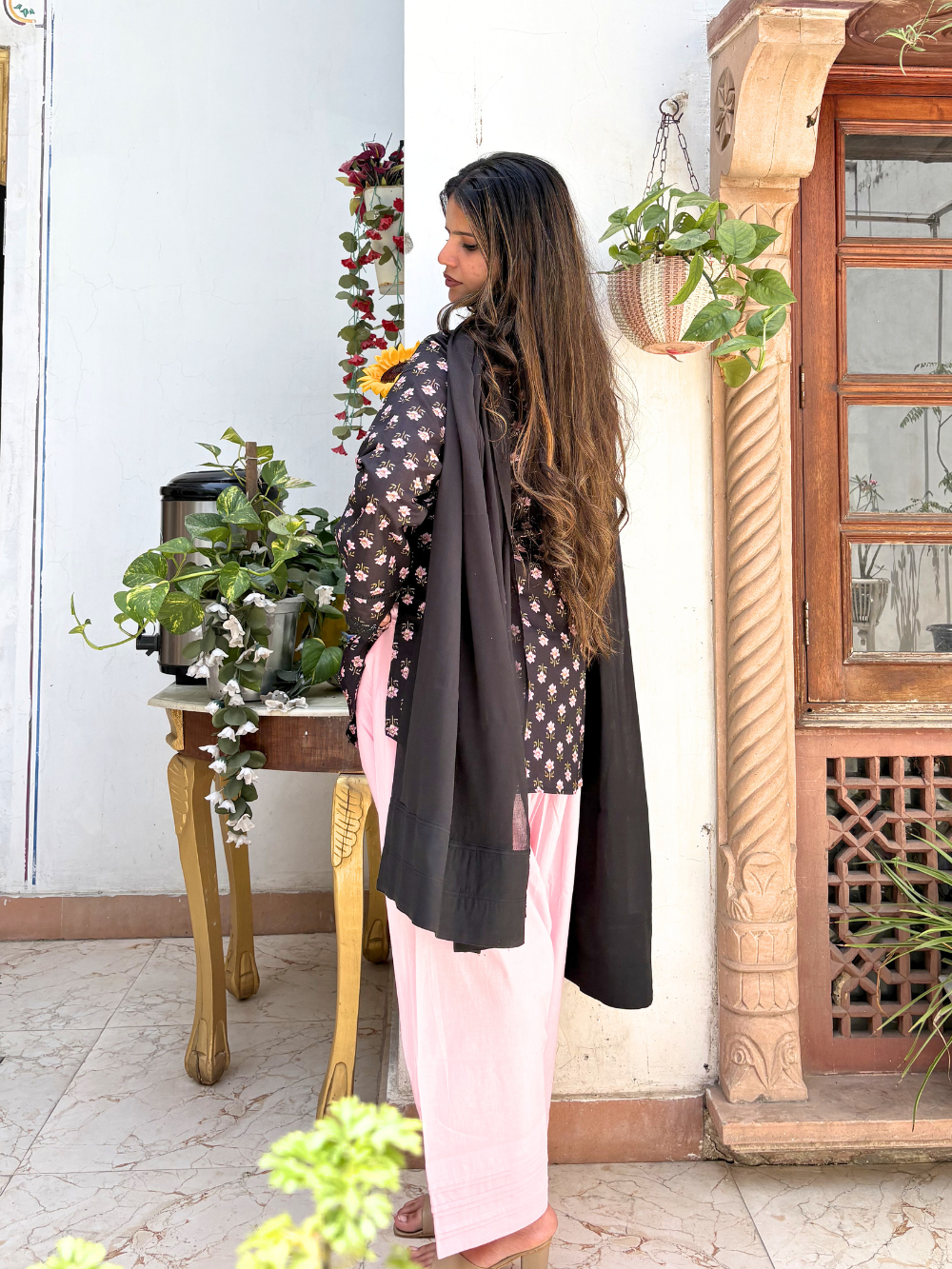 Black Short Kurta & Farshi Shalwar Set | JOVI India