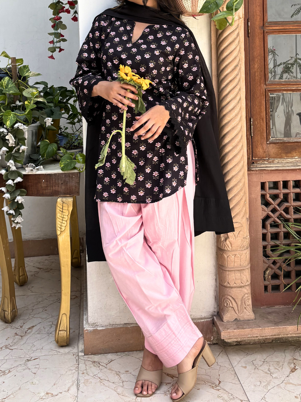 Black Short Kurta & Farshi Shalwar Set | JOVI India