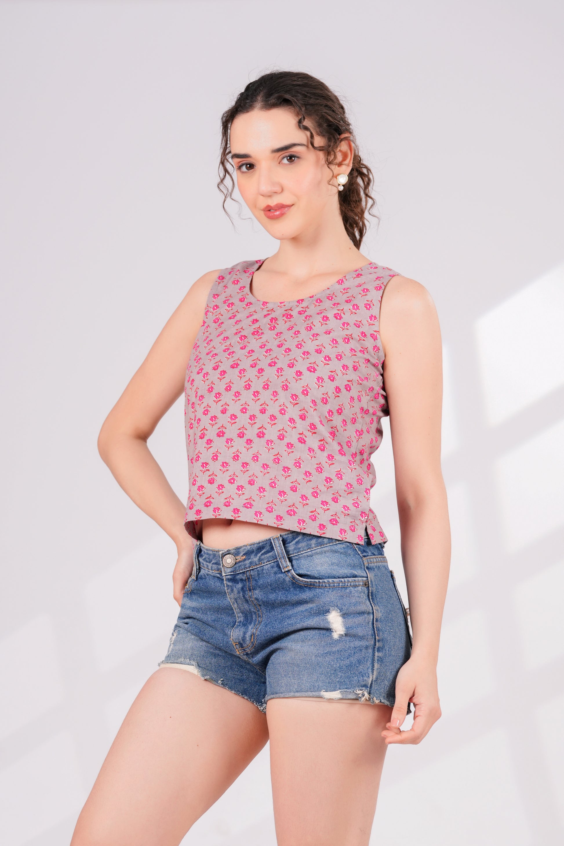 Grey Pink Floral Back Key Hole Top | JOVI India