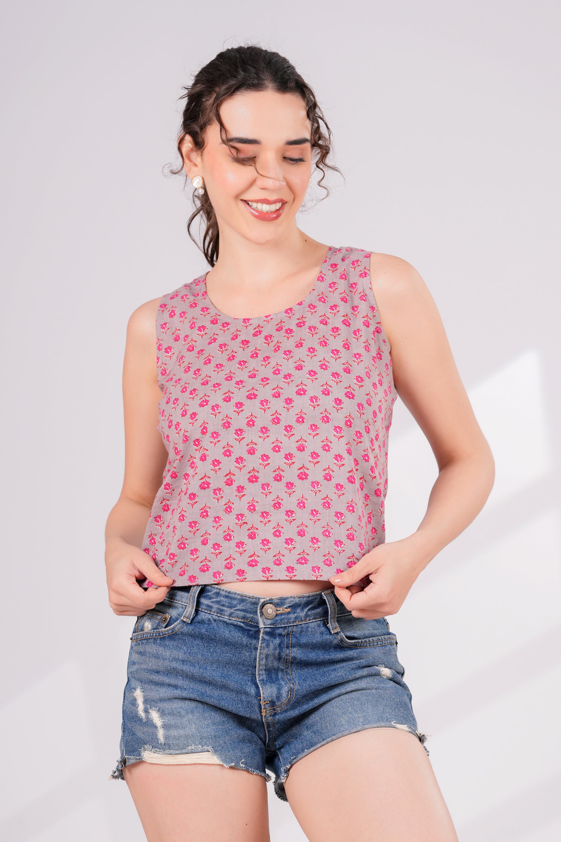 Grey Pink Floral Back Key Hole Top | JOVI India
