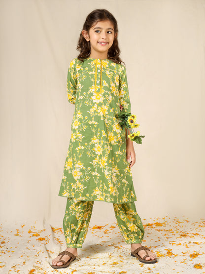 Jiyara Green Printed Kurta with Gathered Pant