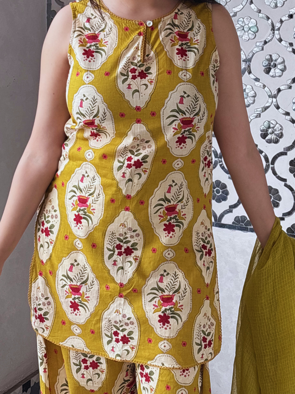 Sunheri Mughal Print Farshi Set | JOVI India