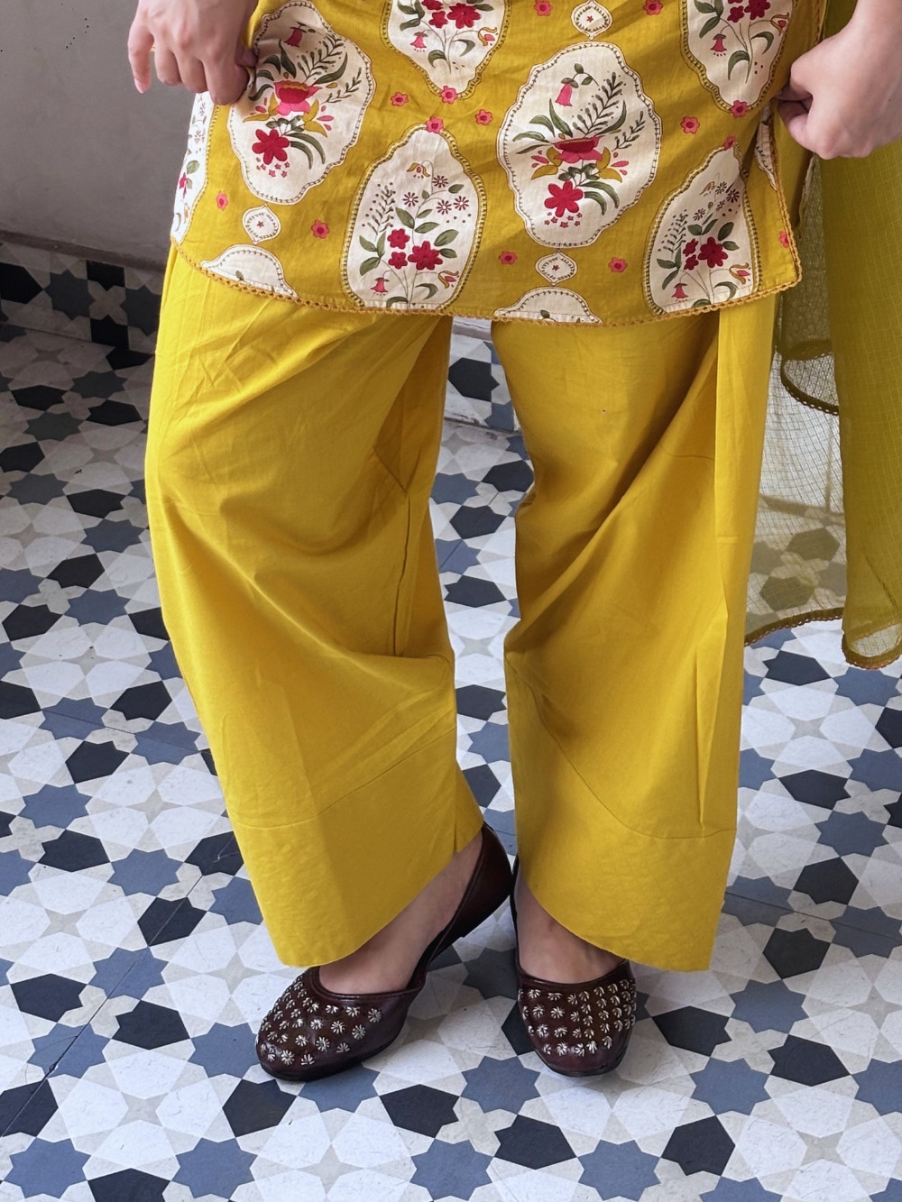 Sunheri Fusion Farshi Set | JOVI India