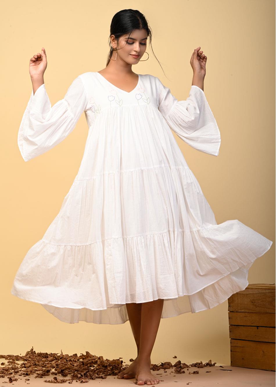 White Loose Tiered Dress M White Loose Tiered Dress M
