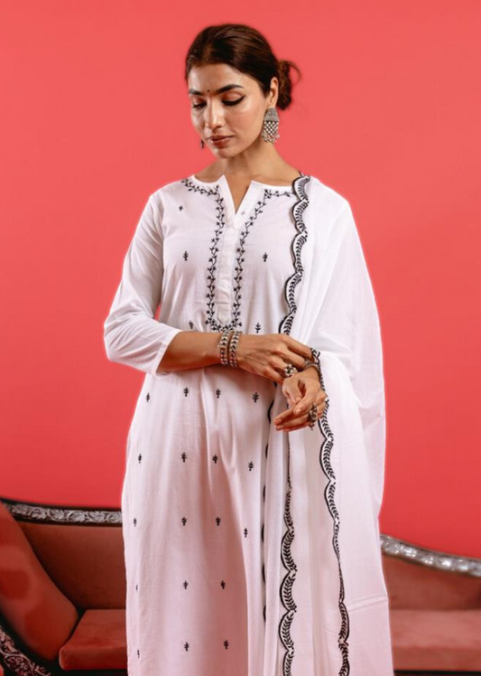 White Straight Kurta with Loose Pant Set | Jovi India